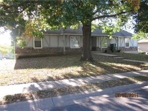 Building Photo - 1705 Blueberry Dr