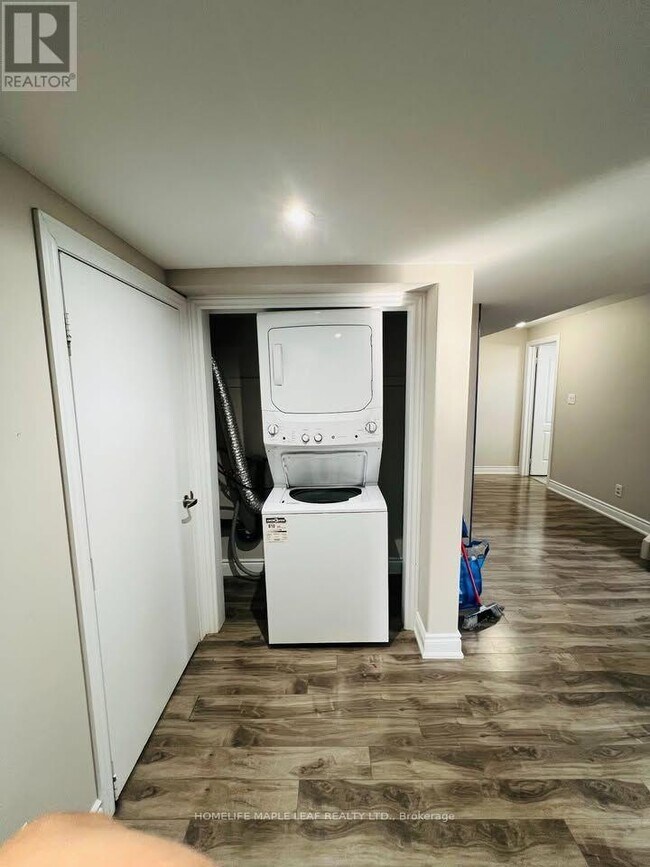 Building Photo - 14 Nightland Ct