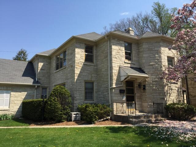 Building Photo - 2310 N Menomonee River Pkwy