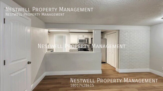 Foto del edificio - $250 OFF 1ST MONTH'S RENT - Newly Renovate...