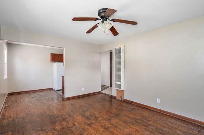 Building Photo - 708 S West Ave