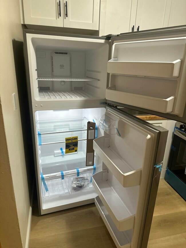 Building Photo - 724 S 4th St