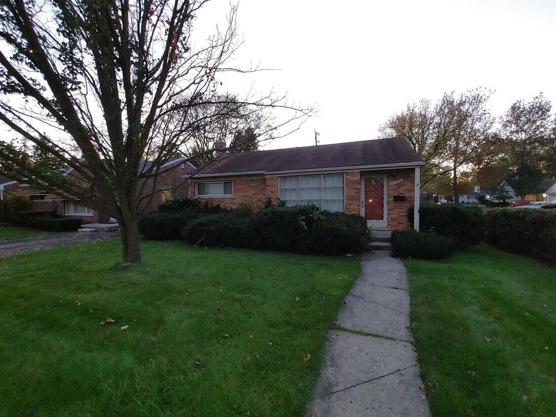Primary Photo - REDFORD: 3 Bed Ranch with Finished Basement