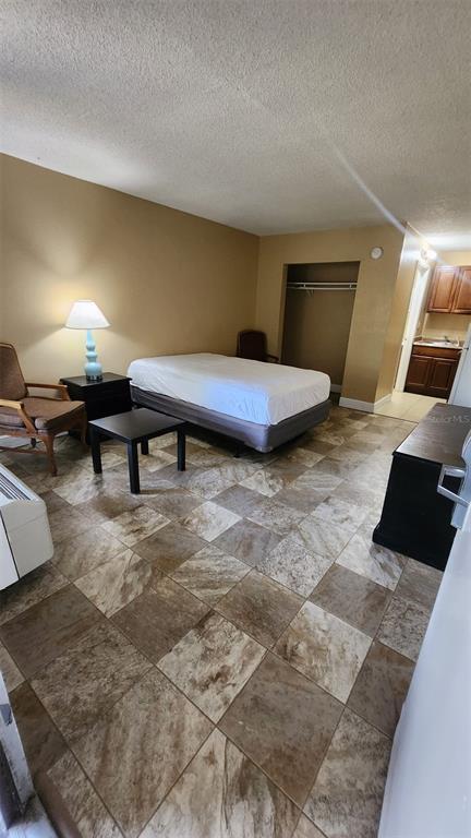 Foto del edificio - 7900 S Orange Blossom Trail
