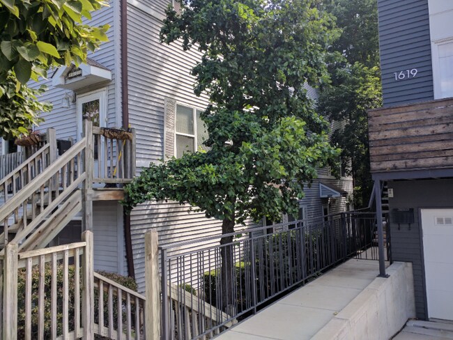 Building Photo - 1617 S Newberry Ave