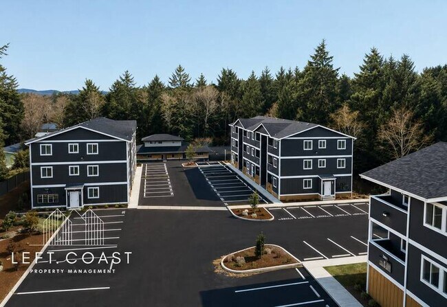 Foto del edificio - 3031 NE West Devils Lake Rd