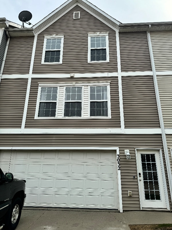 Building Photo - 3032 SW Arlan Ln