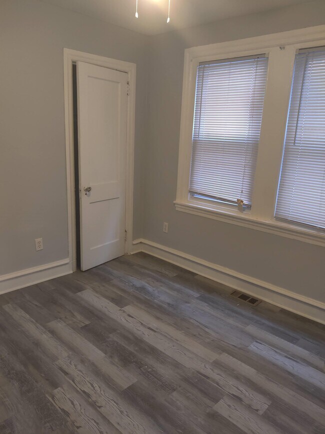 Building Photo - 6055 Ogontz Ave