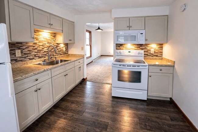 Foto del edificio - 3306-3308 Shelley Dr