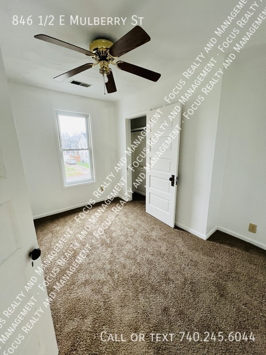Building Photo - 846 1/2 E Mulberry St-