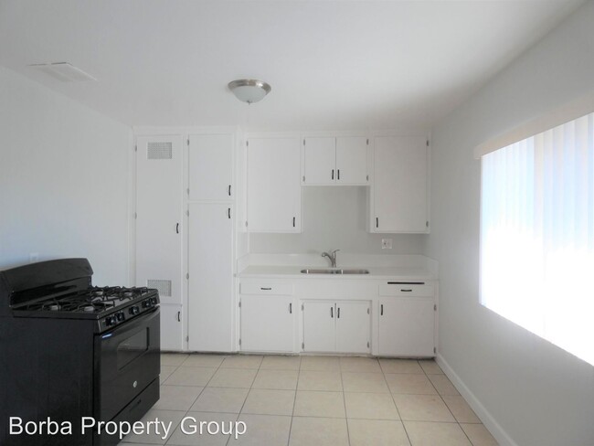 Building Photo - 628 53rd St