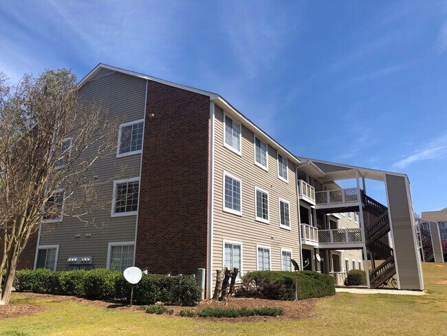Foto del edificio - University Place is the PERFECT Home!