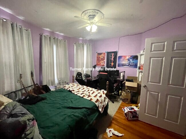 Foto del edificio - 12 Bucknam St