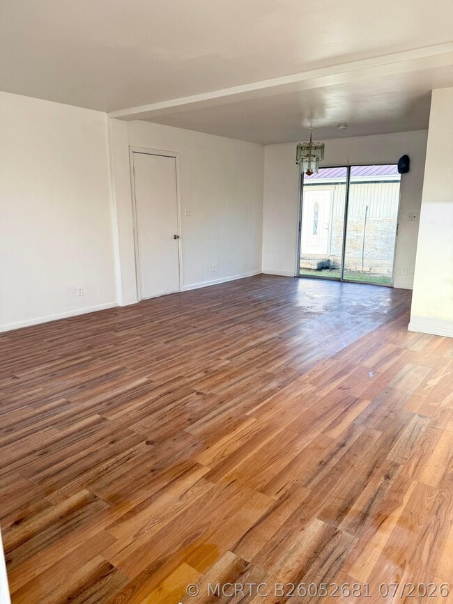 Building Photo - 265 SW 11th Ave