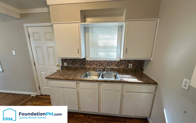 Foto del edificio - 3037 Kingston St