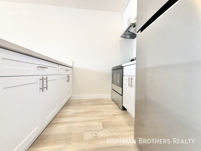 Foto del edificio - 1786 N Sycamore Ave