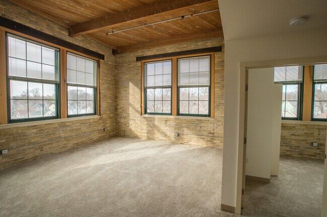 Foto del edificio - Shoe Factory Apartments