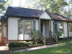 Building Photo - 1000 Stones Landing