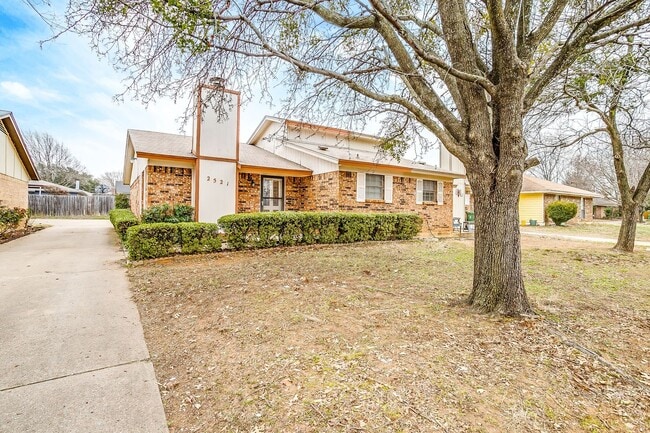 Building Photo - 2521 Indigo Ln