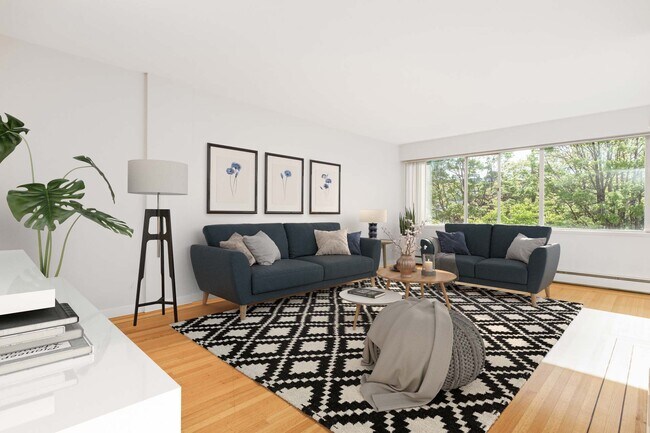 Building Photo - Hollies