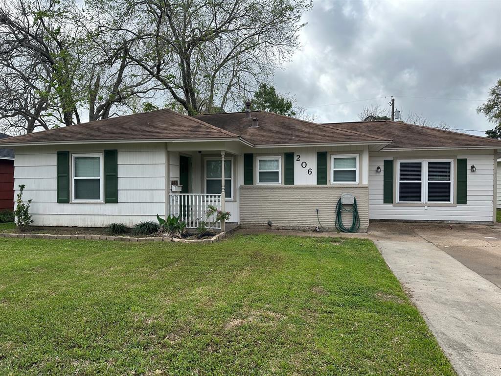 Foto principal - 206 Poinsettia St