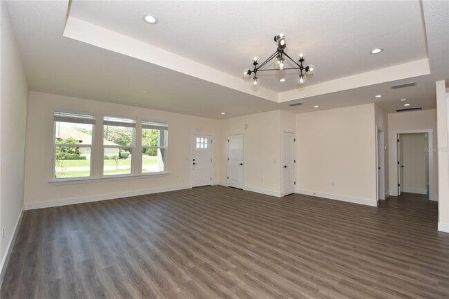 Foto del edificio - 100 White Hall Dr