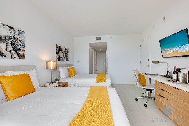 Foto del edificio - 2602 E Hallandale Beach Blvd