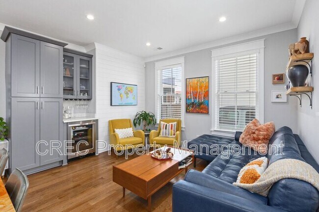 Building Photo - 3 1/2 Maranda Holmes St