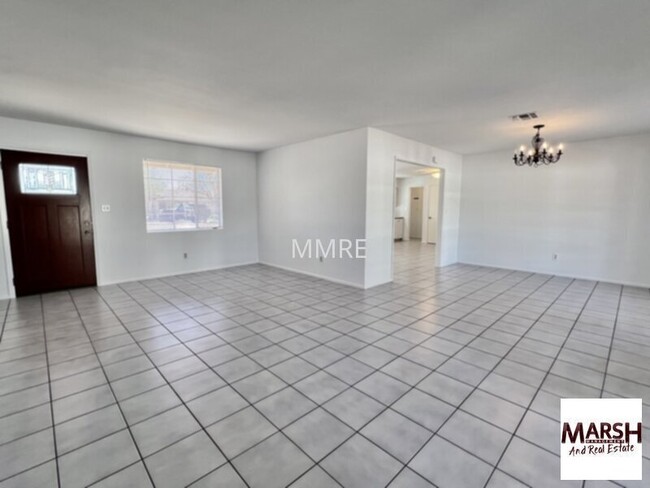 Foto del edificio - Spacious and updated 3 bedroom home in Tempe!