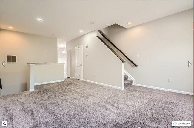 Building Photo - 6 Katurah Ln