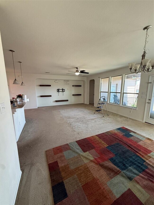 Foto del edificio - 16602 Brogan Ln