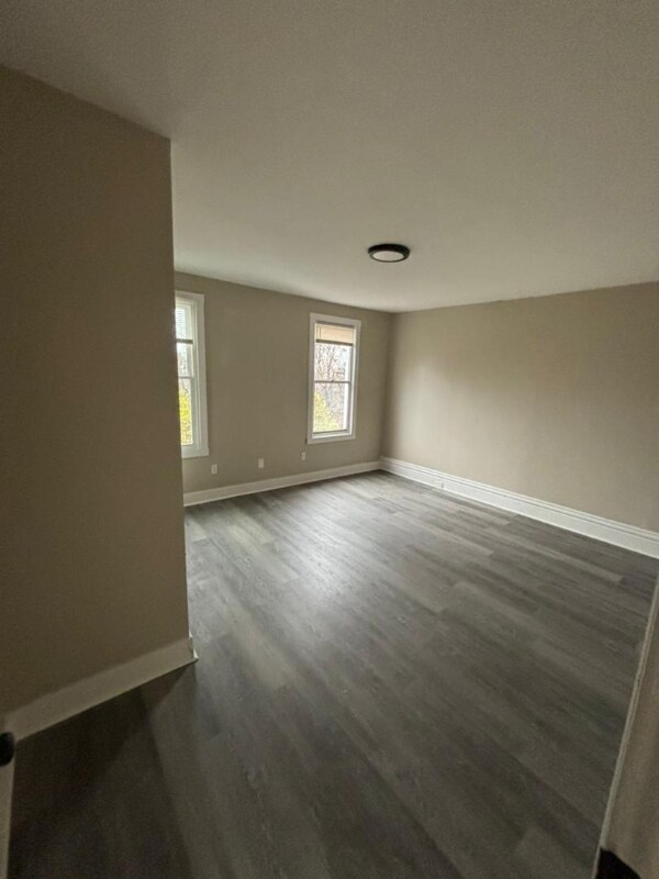 Foto del edificio - 631 Melwood Ave