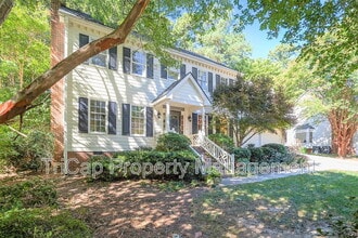 Building Photo - 2113 Hamrick Dr