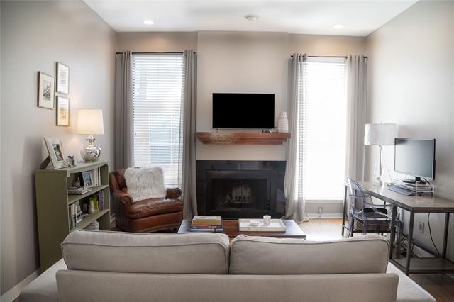 Foto del edificio - 4031 Holland Ave