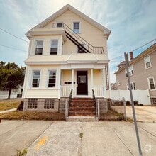 Building Photo - 21 Page St