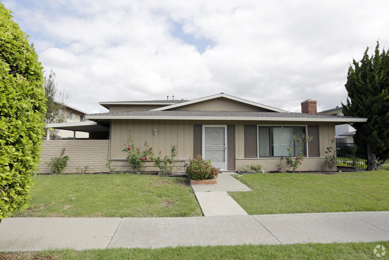 Building Photo - 1574 Caraway Dr
