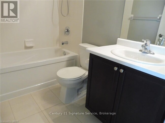 Photo du bâtiment - 339 Rathburn Rd W