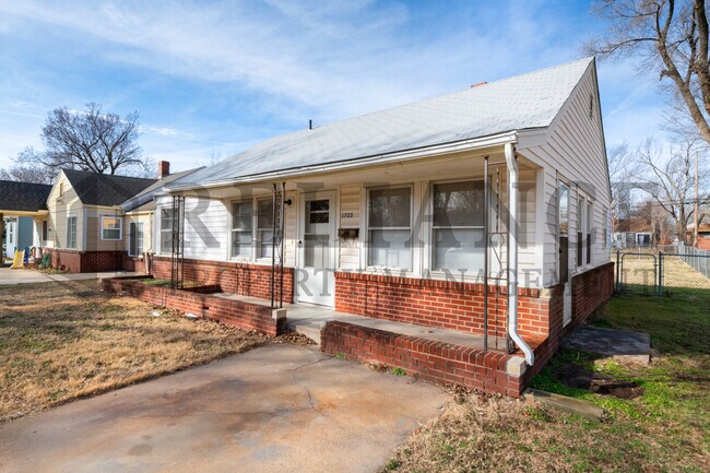 Building Photo - 1723 S Emporia Ave