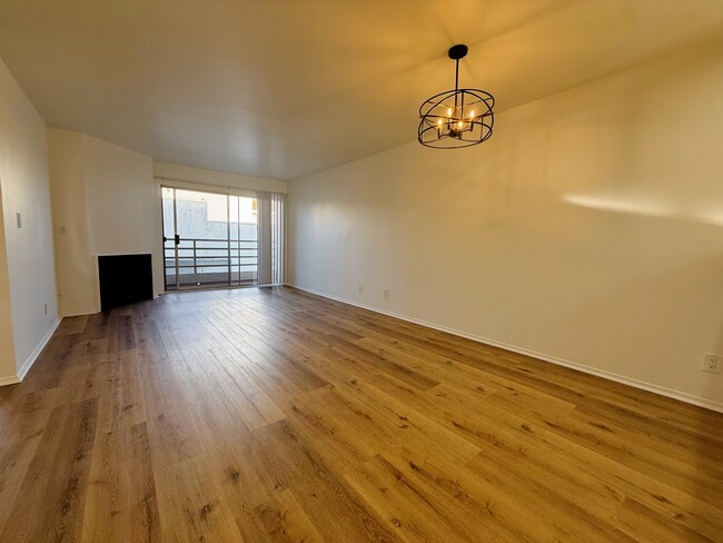 Building Photo - Alcott Apartments