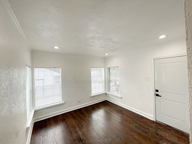 Foto del edificio - 2712 Live Oak Ave