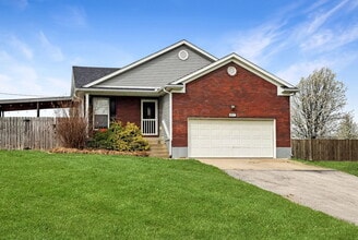 Building Photo - 697 Red Hill Rd