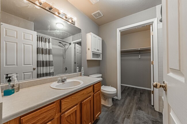 Building Photo - 3040 Mandalay Grove