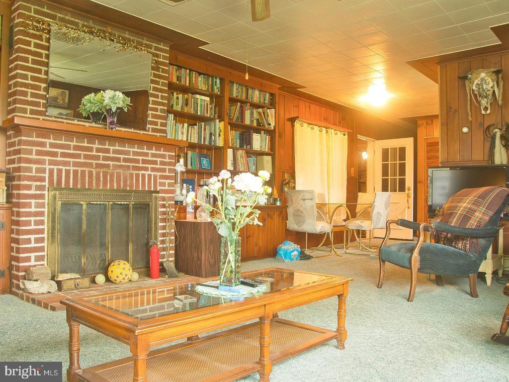 Foto del edificio - 7880 Chambers Hill Rd