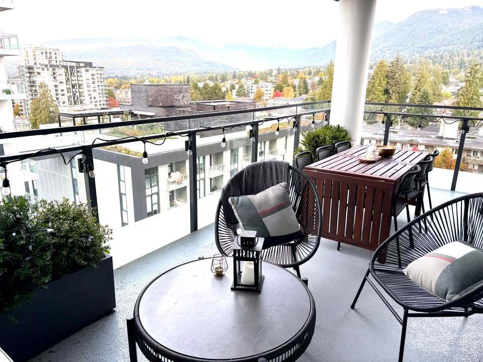 Primary Photo - 252 15th St E