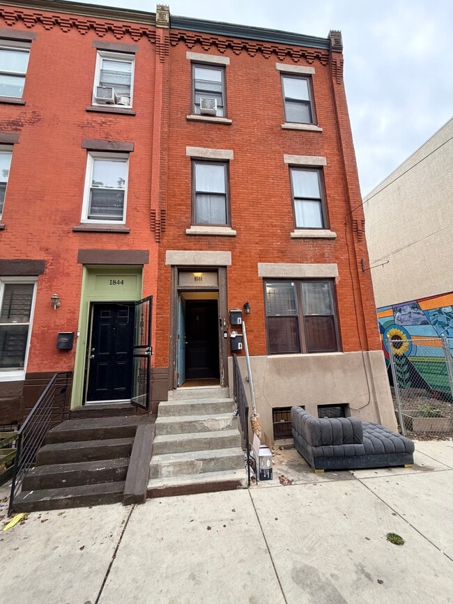 Building Photo - 1846 N Bouvier St