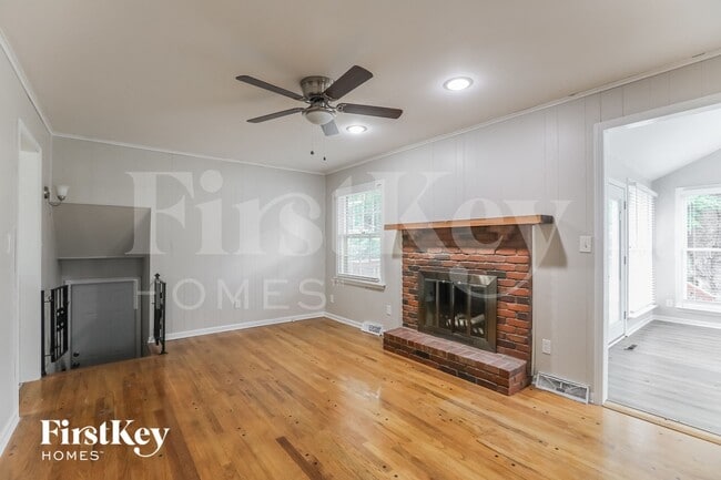 Building Photo - 8117 Hardy St