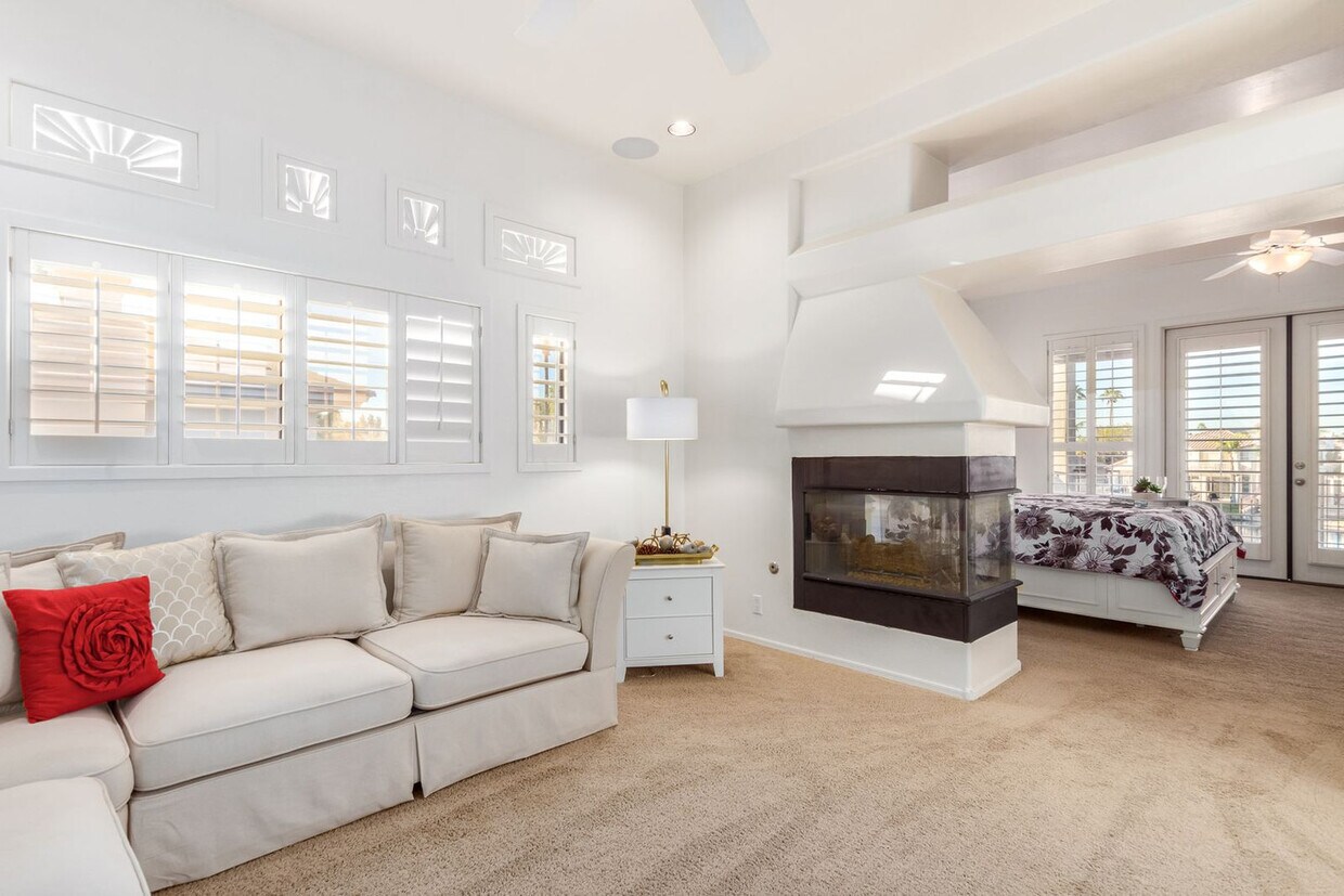 Foto principal - 2012 E Freeport Ln