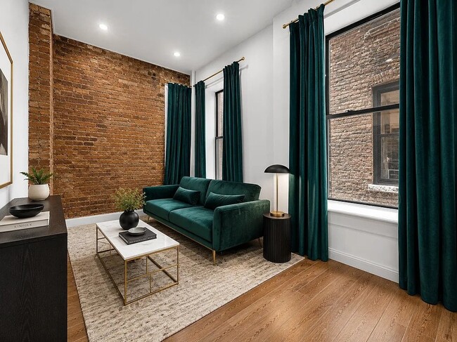 Building Photo - 248 Broome St
