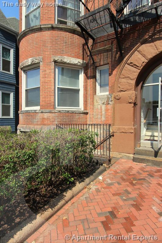 Foto del edificio - 891 Massachusetts Ave