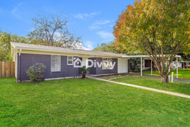 Foto del edificio - 4630 Dellcrest Dr, San Antonio, TX 78220